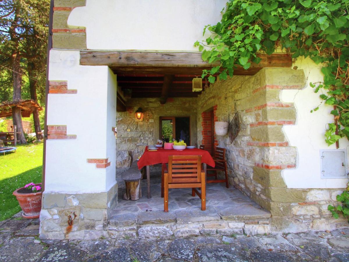Belvilla By Oyo Nonno Raoul Castel Focognano Habitación foto